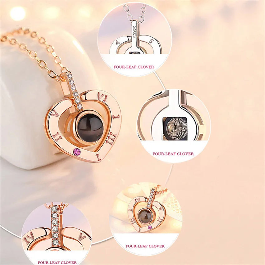 Coffret avec rose éternelle contenant un collier à projection de photos