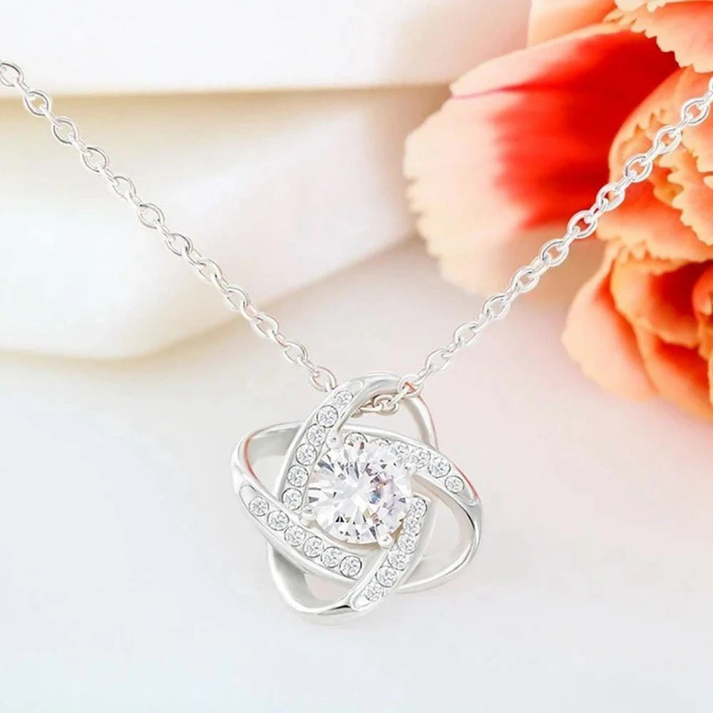 Coffret rose éternelle et collier en forme de coeur